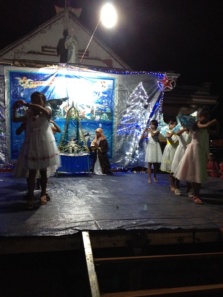 32_Chúa Giêsu Giáng Sinh Các em Thiếu nhi sóc Sơn Lang múa bài_Gloria (1)