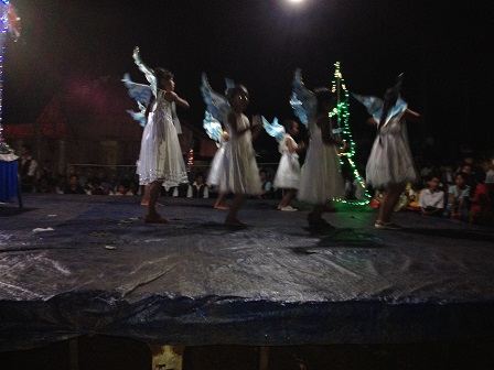 34_Chúa Giêsu Giáng Sinh Các em Thiếu nhi sóc Sơn Lang múa bài_Gloria (3)