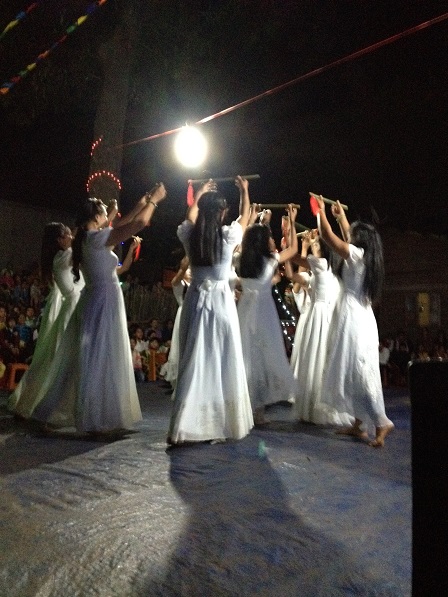 36_Mừng Chúa Giáng Sinh các em vũ Liên Khúc Giáng Sinh (2)