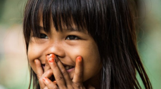 Nói chuyện với em gái nhỏ