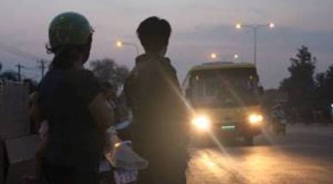 Về Quê Ăn Tết Với Cái Bụng Đói