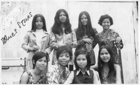 Ban nhạc nữ đầu tiên Blues Stars năm 1969.