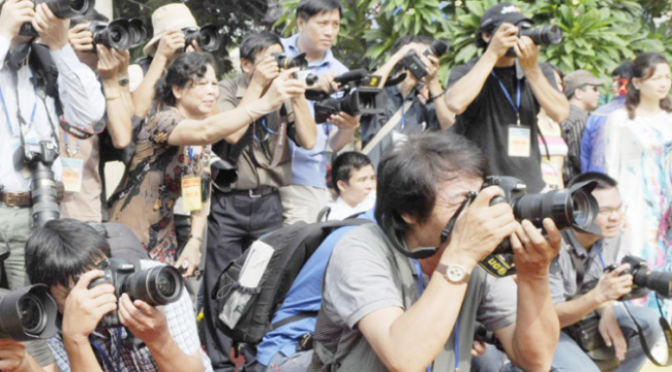 Phóng sự Bảo vệ Nhà báo