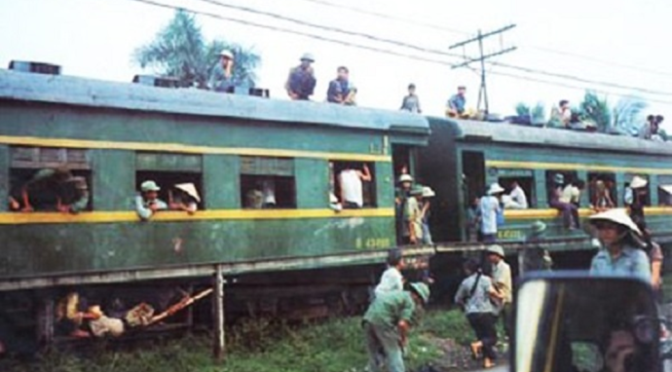 Chuyến tàu chợ vô Nam