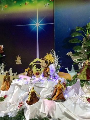 Hang đá ở phòng khách Tu viện Nữ Vương Hòa Bình – Bmt.