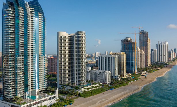 Kinh tế Biến đổi Khí hậu: Nổi trên dòng nước