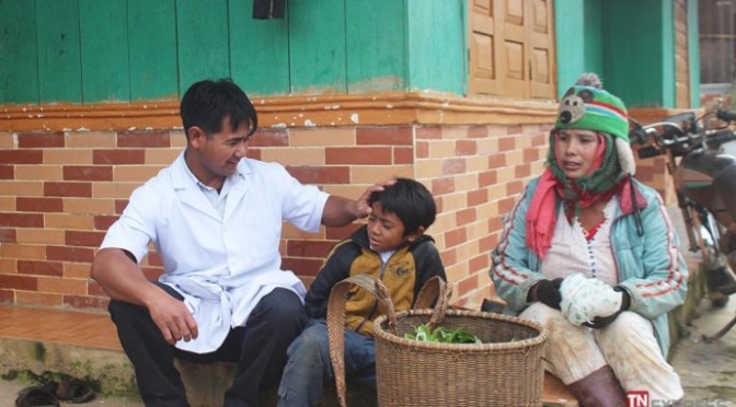 Bác sĩ người đồng bào