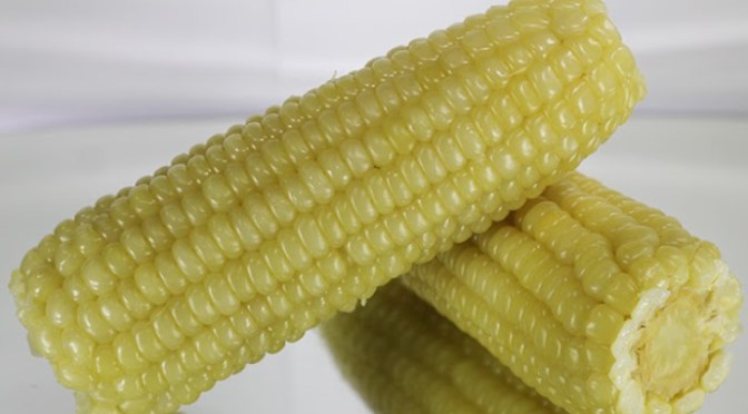 Mẹ và bắp luộc