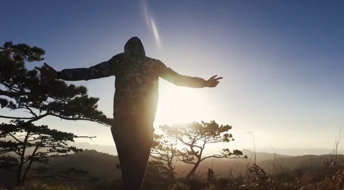 Đi theo bóng mặt trời