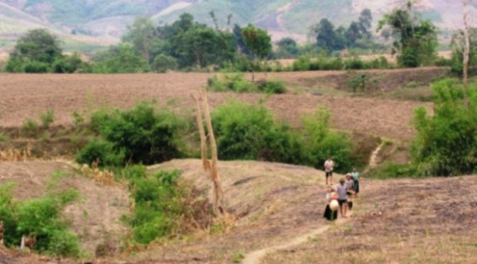 Ít đất là do cán bộ