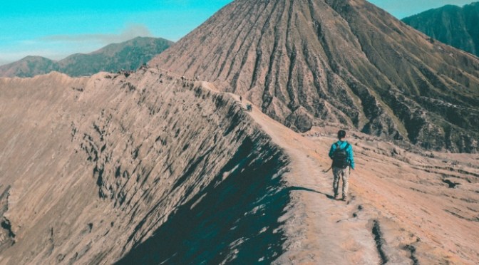 30 năm tìm kiếm nhân cách lớn và lòng từ bi giữa đời thường