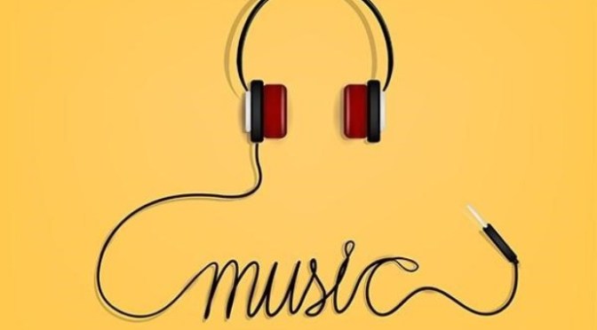 Đồng bào sắc tộc Sêđăng thích nghe nhạc