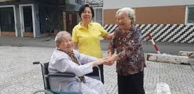 Thấy Chúa trong mọi người