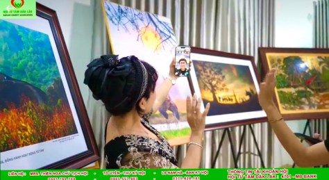 Trò chuyện trực tiếp trên sóng livestream