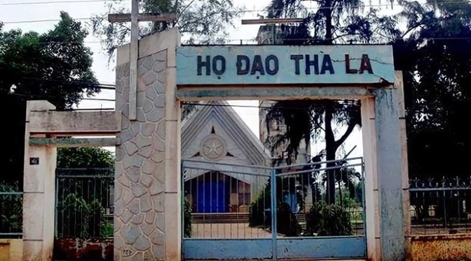 Tha La xóm đạo và những bài hát bolero buồn