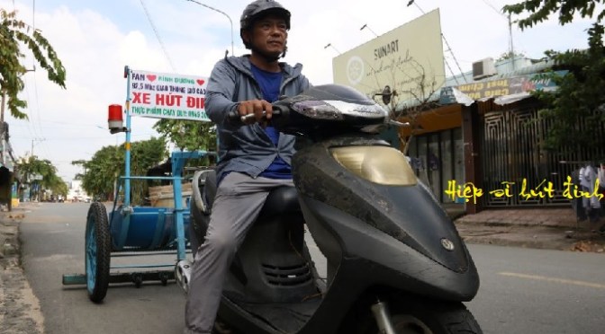 Tứ hải giang hồ giai huynh đệ –  All who roam the world are brothers