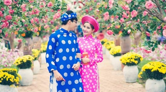 Mùa xuân đầu tiên (Tuấn Khanh)